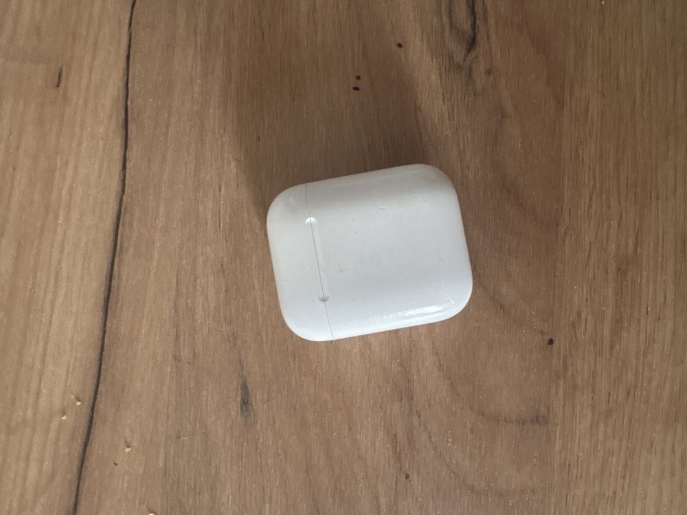Наушники AirPods