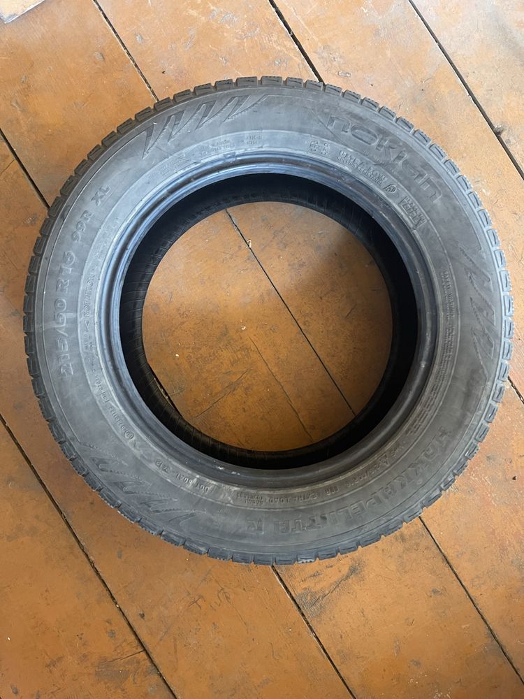 Продам шины Nokian 215/60/R16