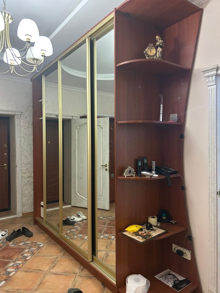 Продается Прихожая б/у