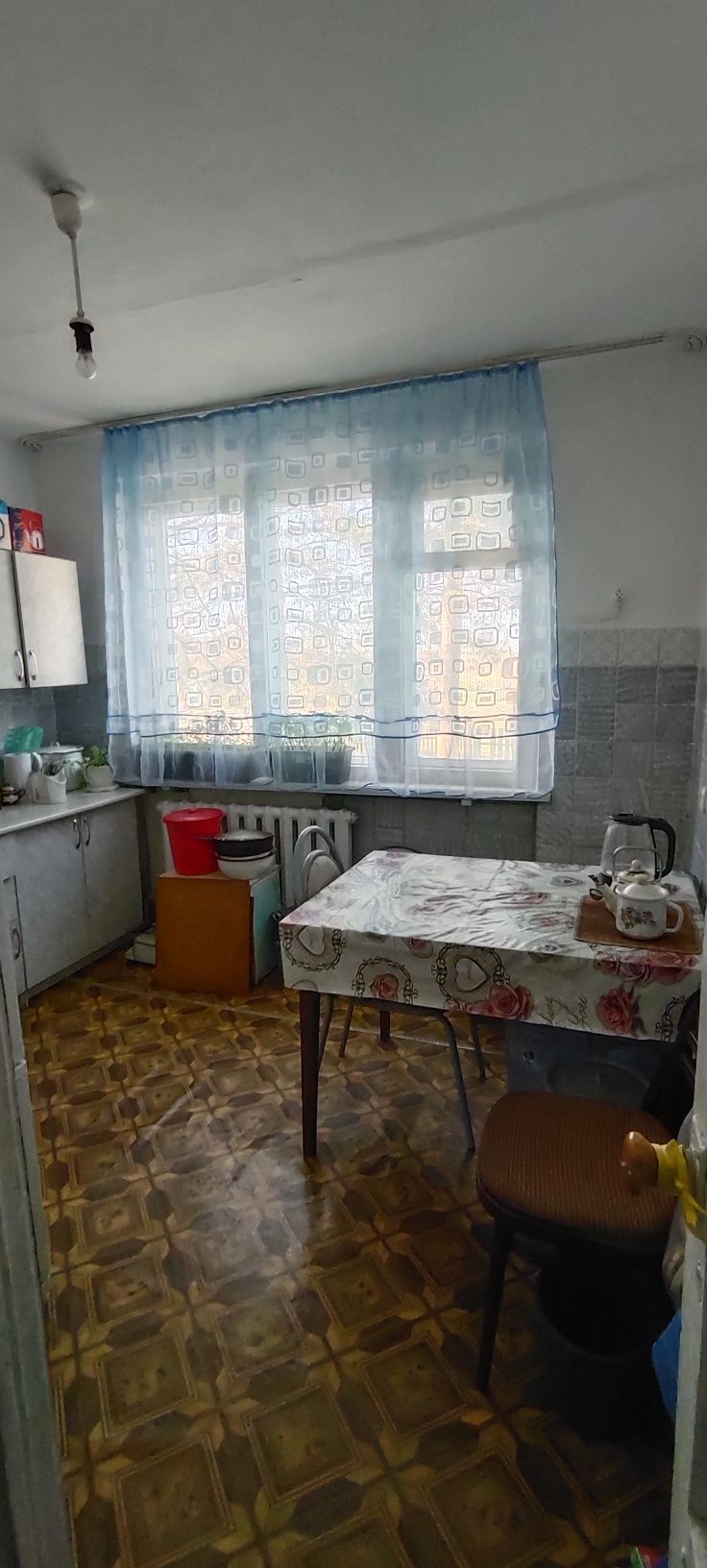 Продам 4 комн. квартиру