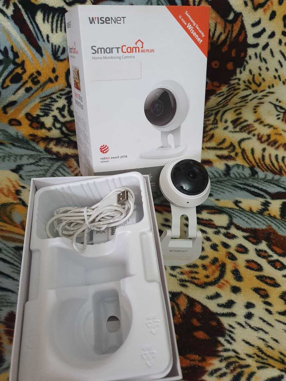 Wi-Fi Видеоняня Wisenet SmartCam SNH-C6417BN