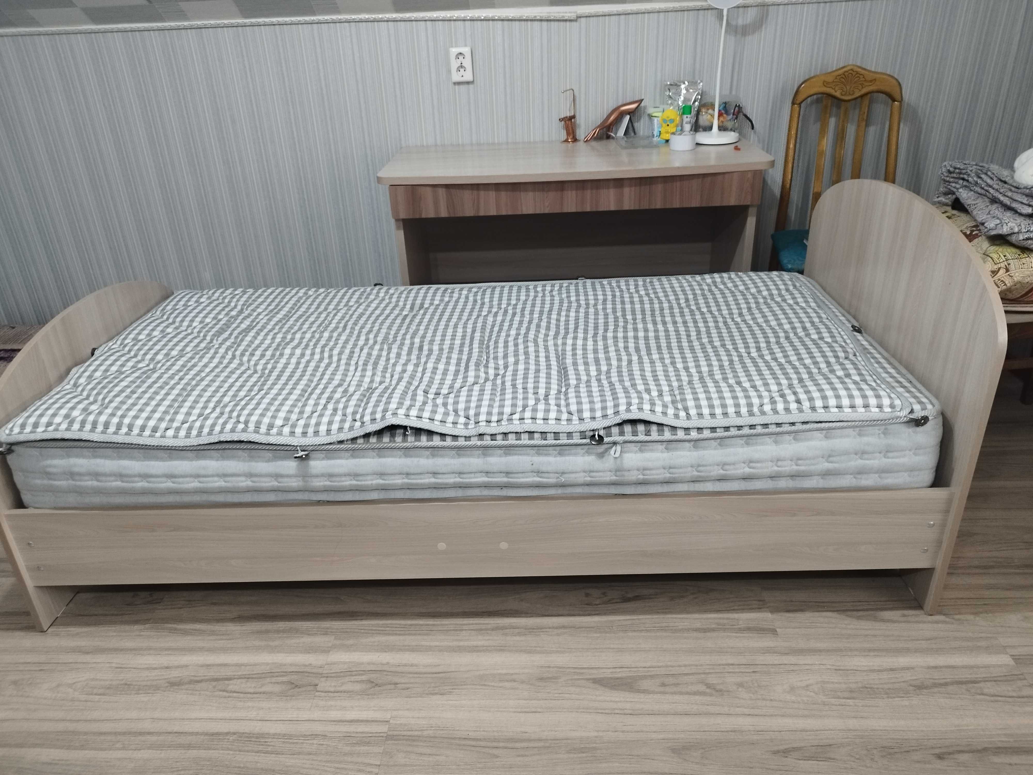 Кровать 90*200 бу