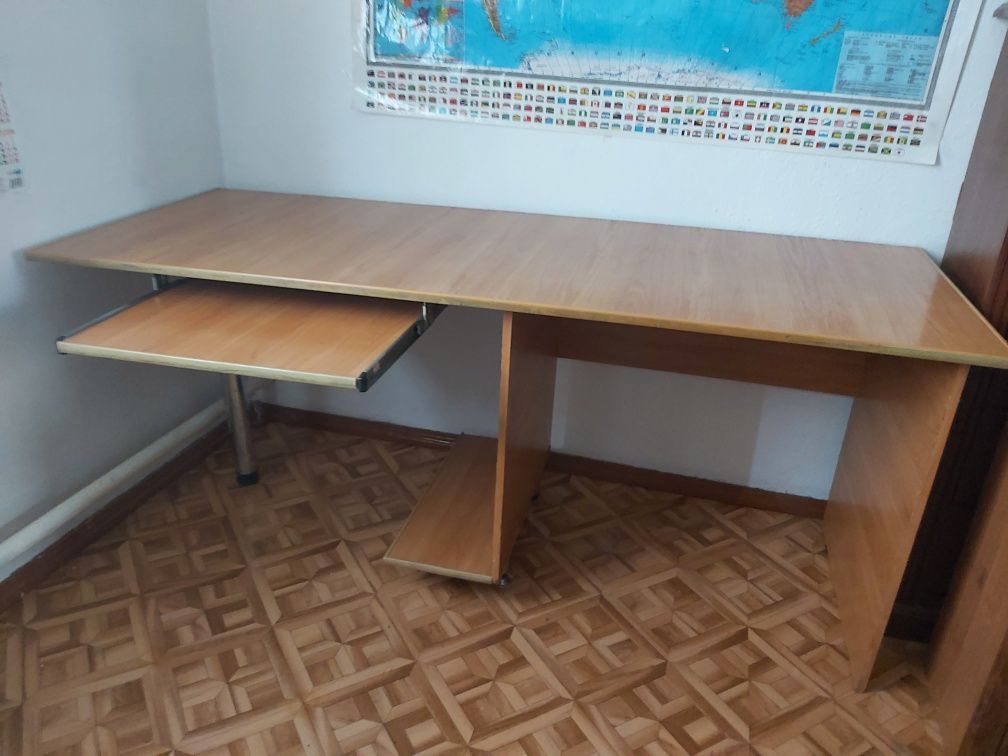 Домашний стол--ученический