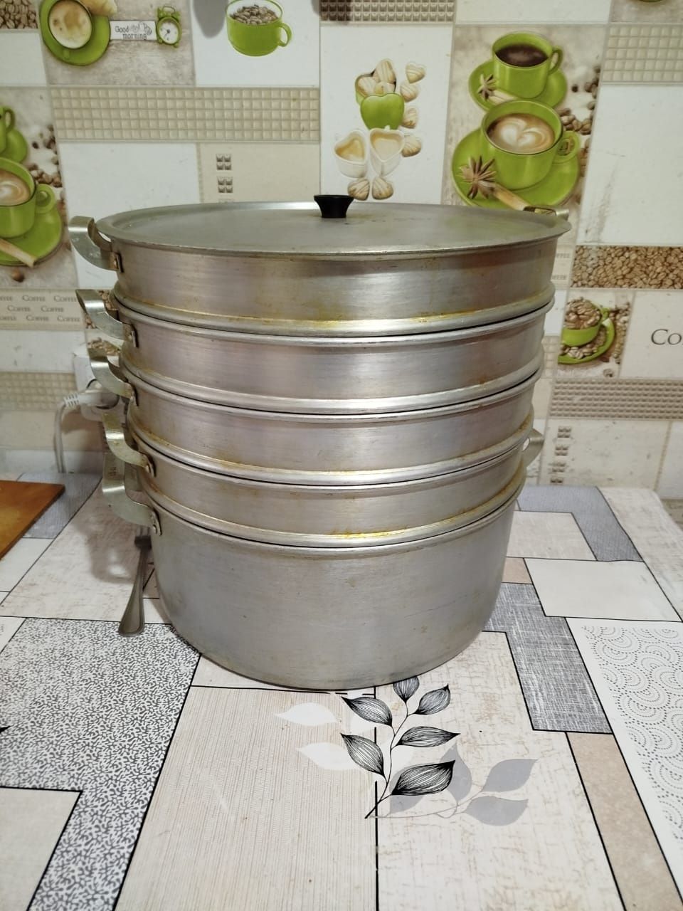 Продам большую советскую мантоварку