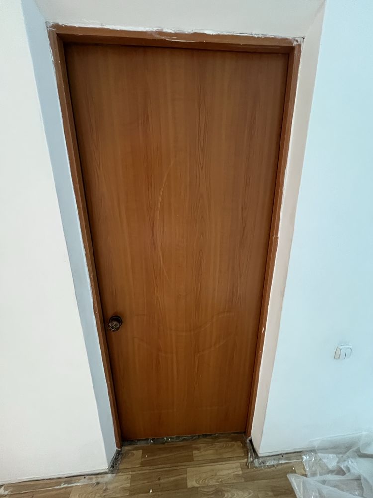 Двери 80/200 в хорошем состоянии