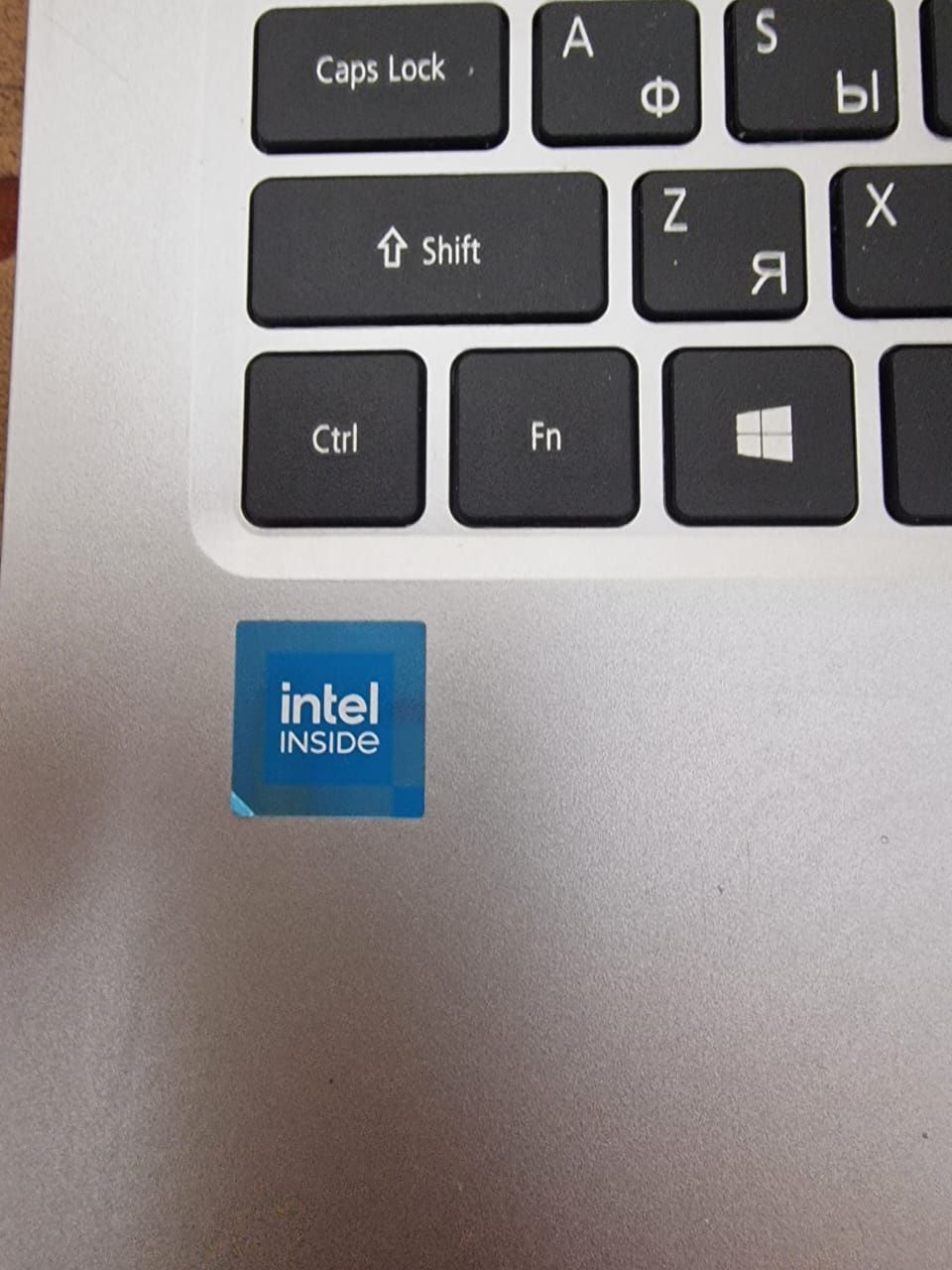 Продам ноутбук ультрабук acer swift сумка мышка