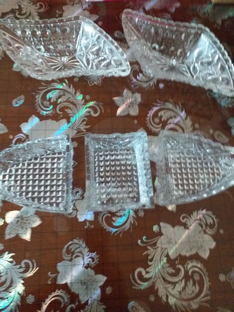 Срочно Хрустальные конфетницы,стаканы