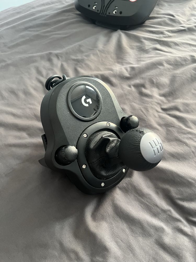 Руль Logitech G923 с КПП