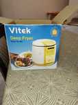 Фритюрница Vitek.  новая.