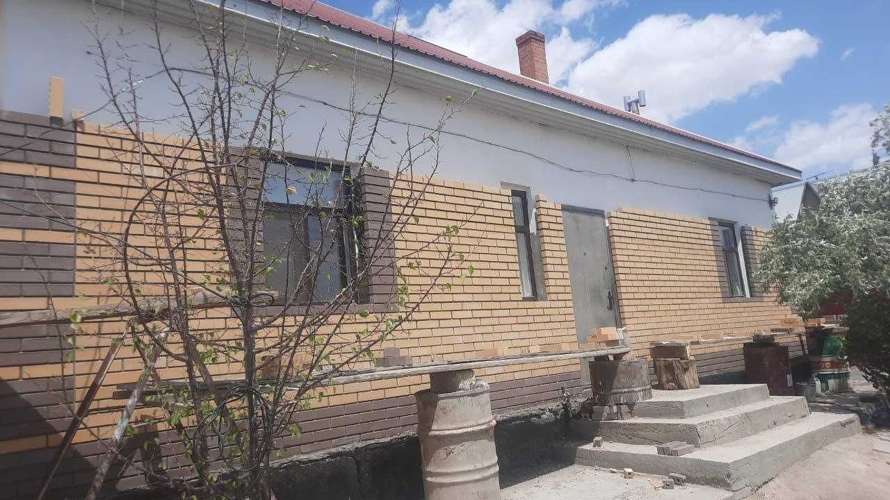 Кирпич облицовочный  65 тенге