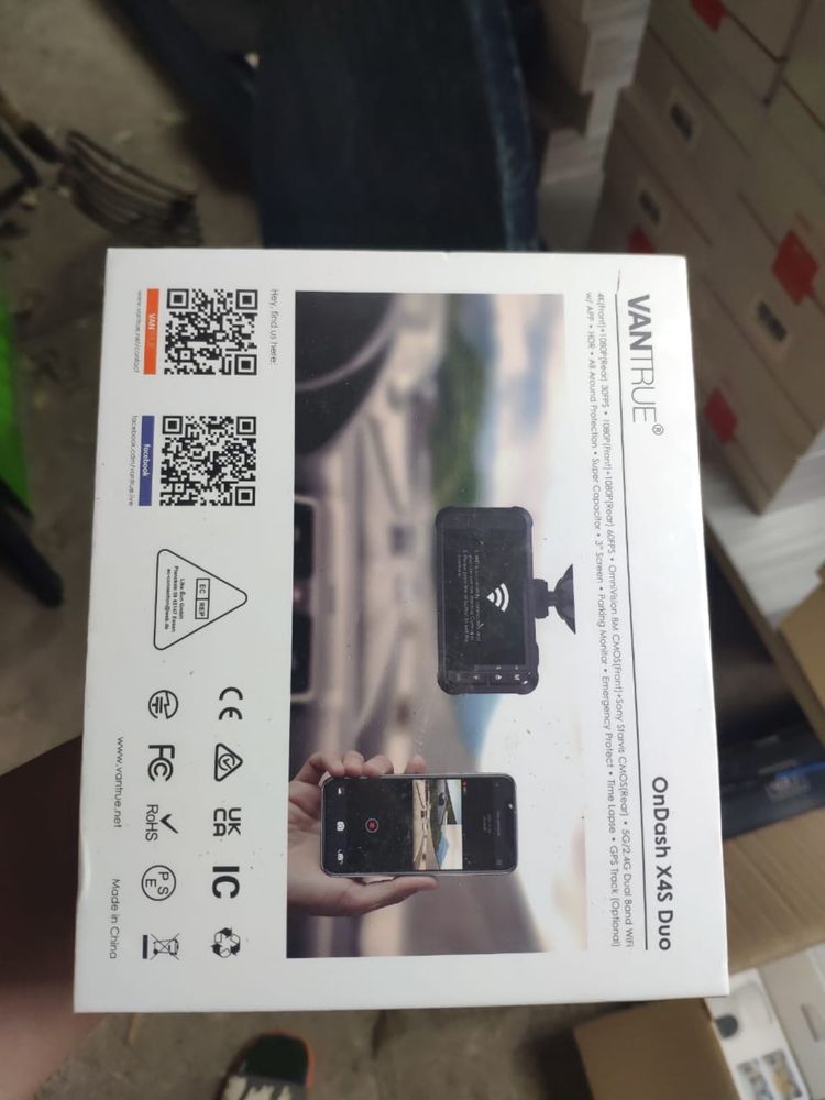 Видеорегистраторы новые VANTRUE X4s черный