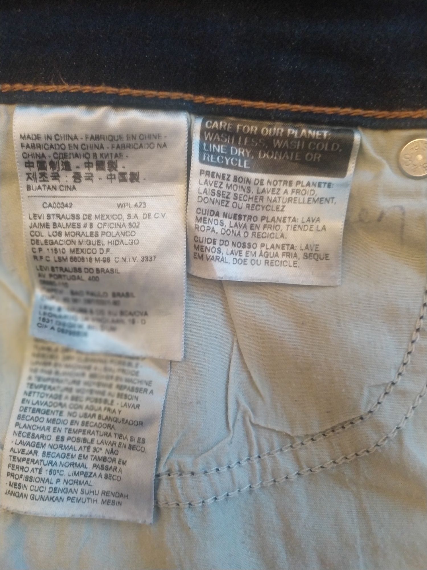 Продам - Джинсы " Levis " Оригинал.  Красивый Тёмно-синий цвет.
