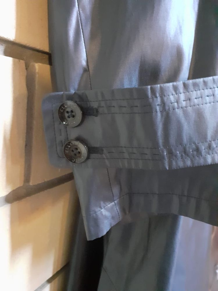 Продам женский классический плащ