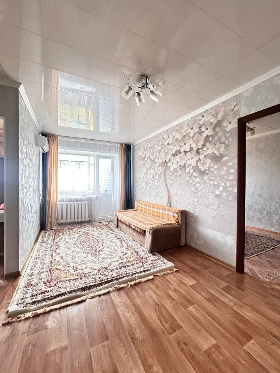 Продам 2 комн 13600