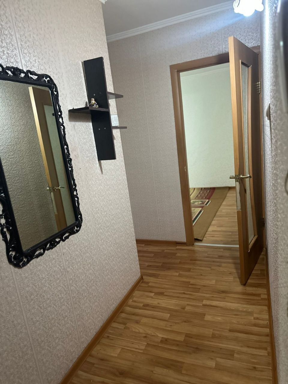 Центре Города 2х комнатная квартира 2 этаж Туркестанская Спутник