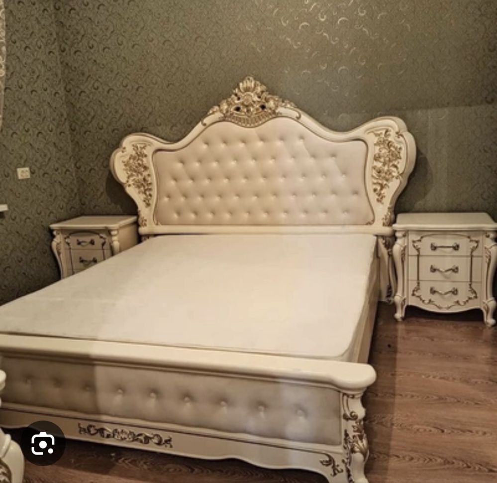продается спальный гарнитур