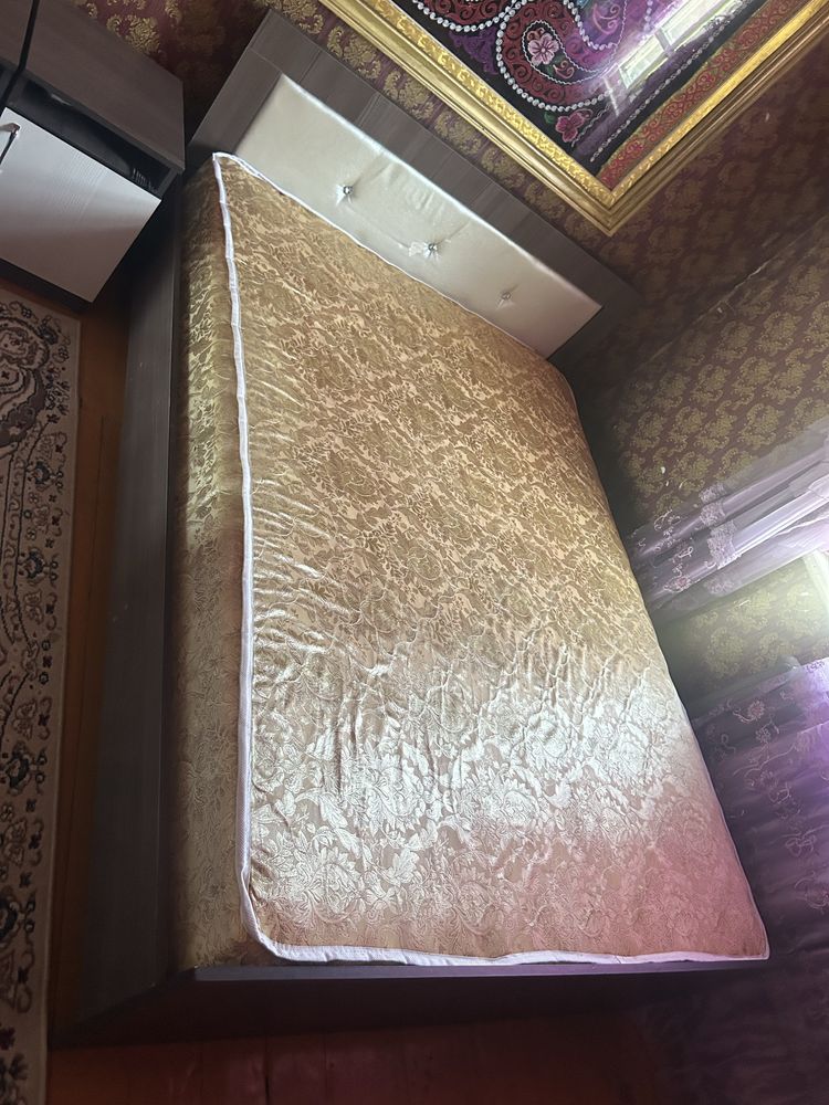 Төсек ұзыны 200см ені 160см