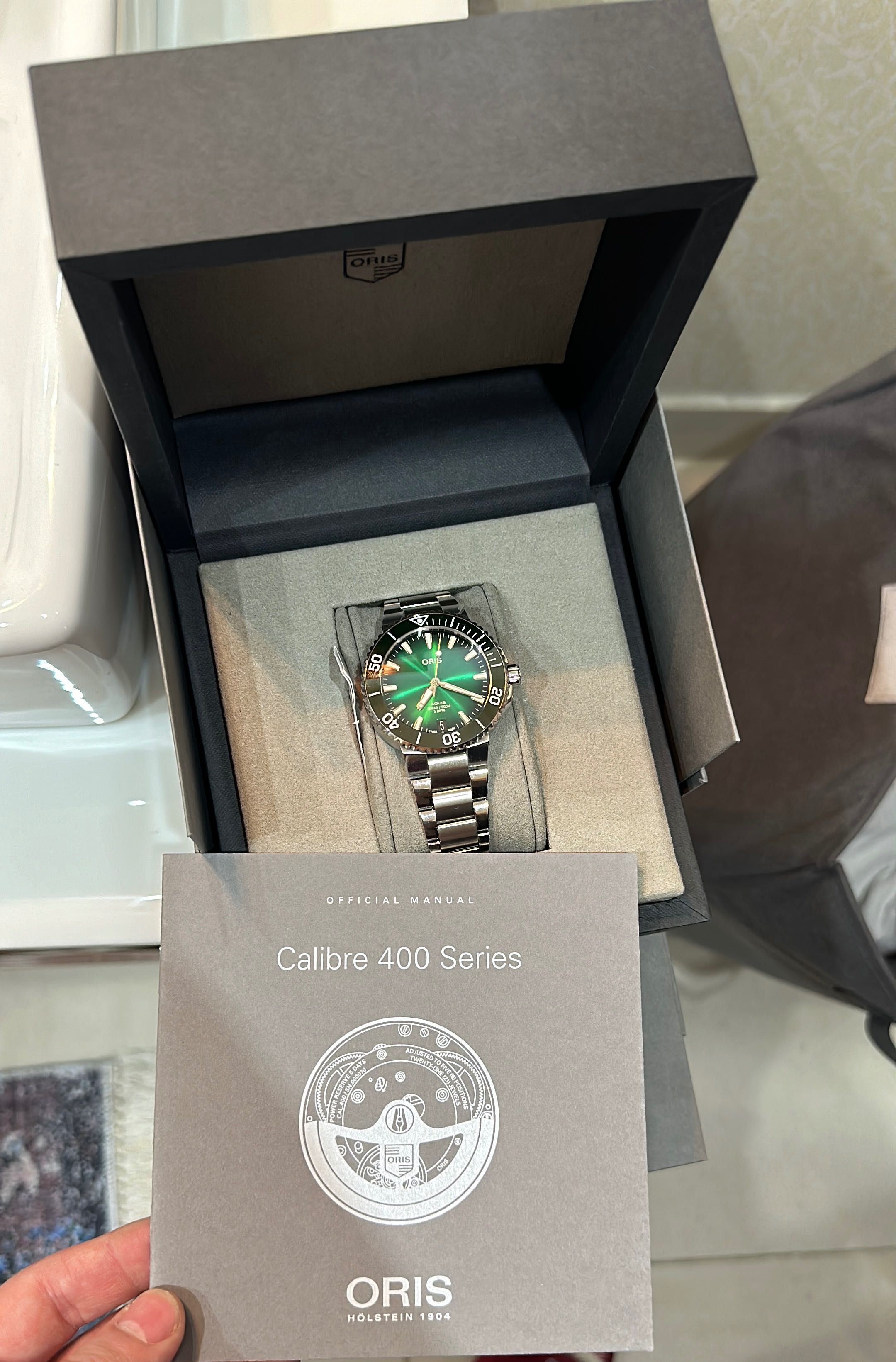 Часы Oris Aquise Calibre 400
