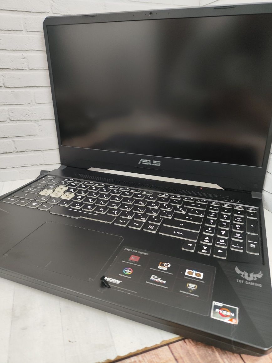 Ноутбук Asus R5-3550H Nur Lombard