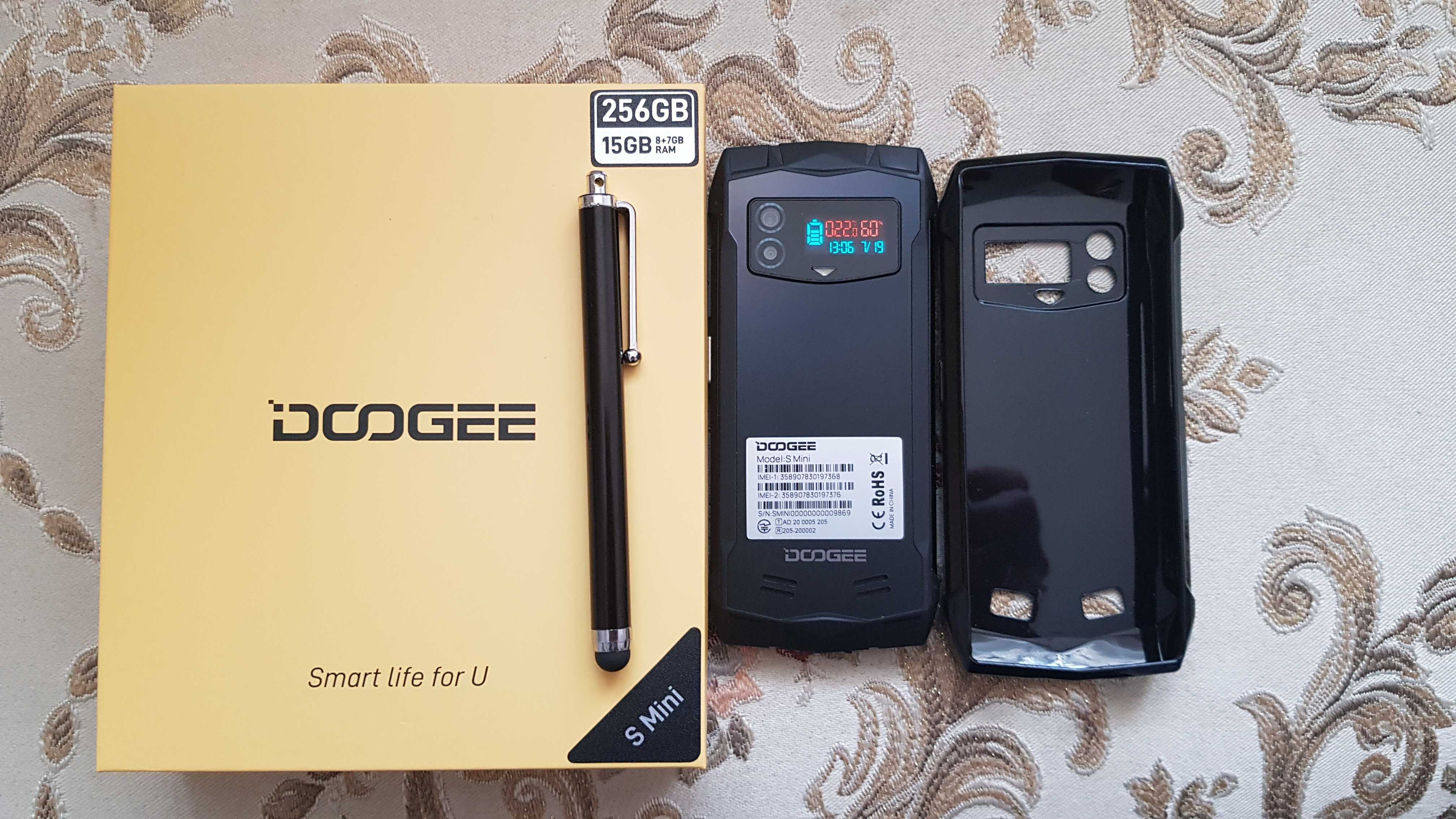 Продам смартфон DOOGEE Smini