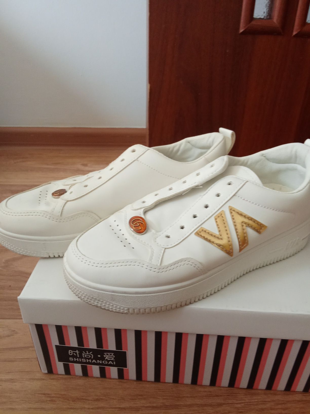 Продам женские обуви