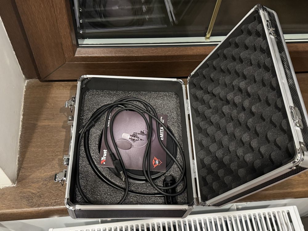 Микрофон Trust GXT 252 Emita Streaming Microphone