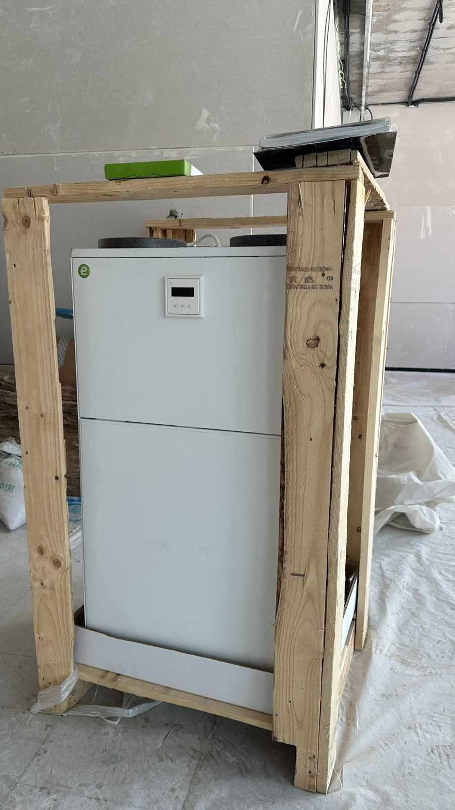 Enervent Neo eWind  (right)