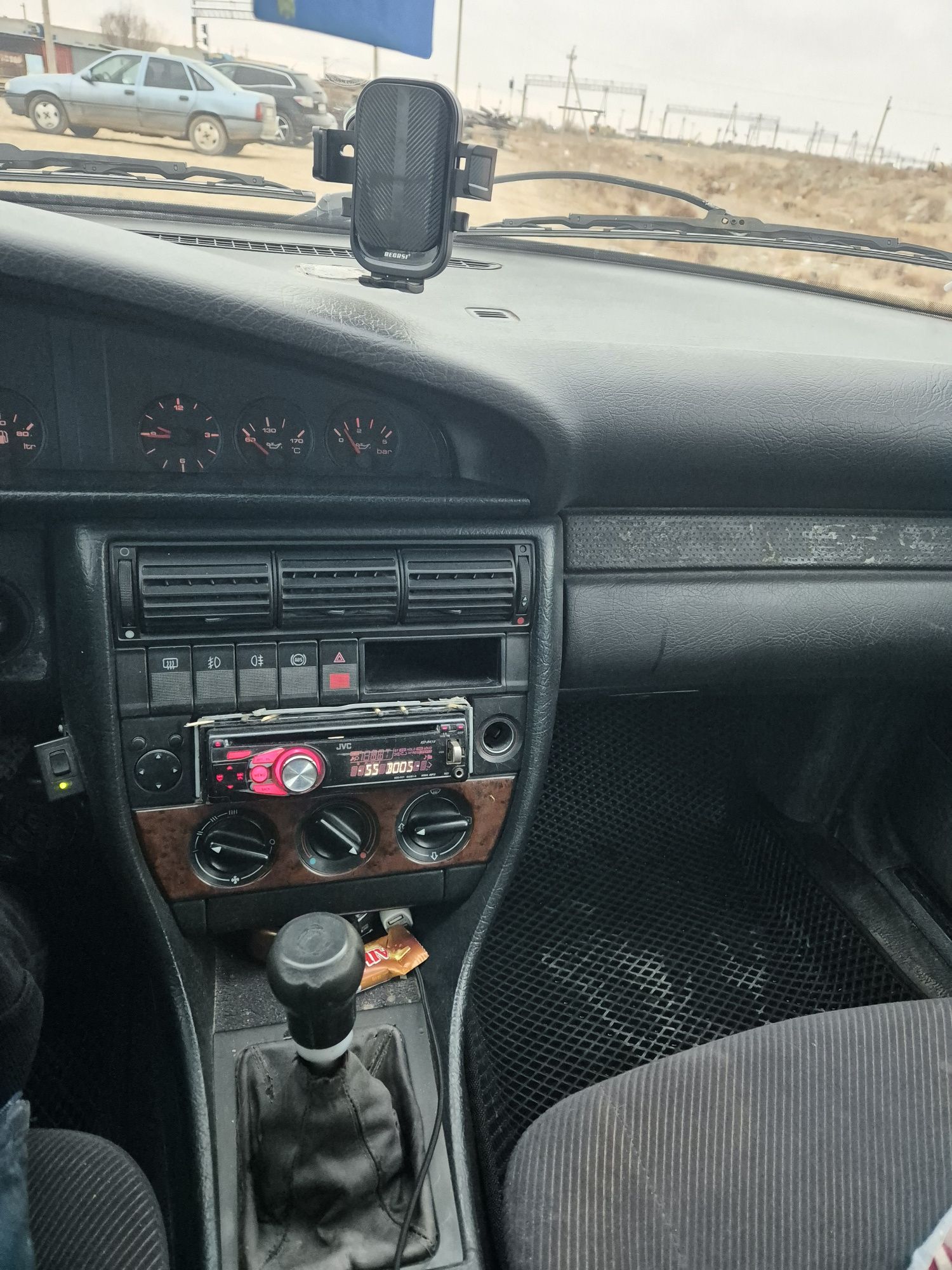 Ауди с4 жақсы жағдайда.