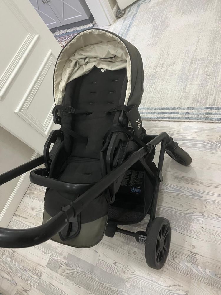 Продам Коляску оригинал joie