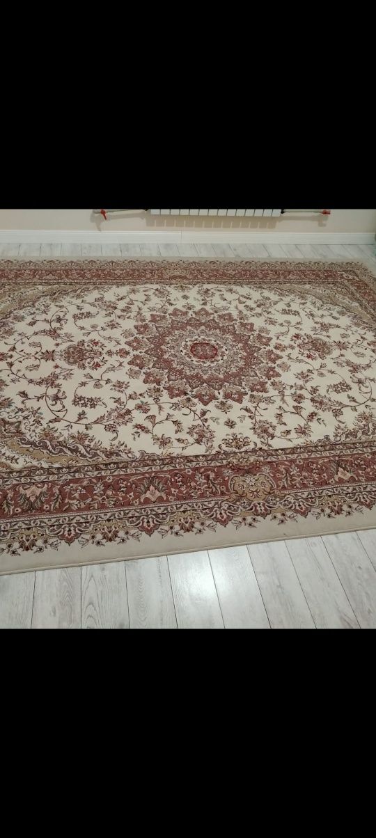 Кілем саттықта 2,5×3,5