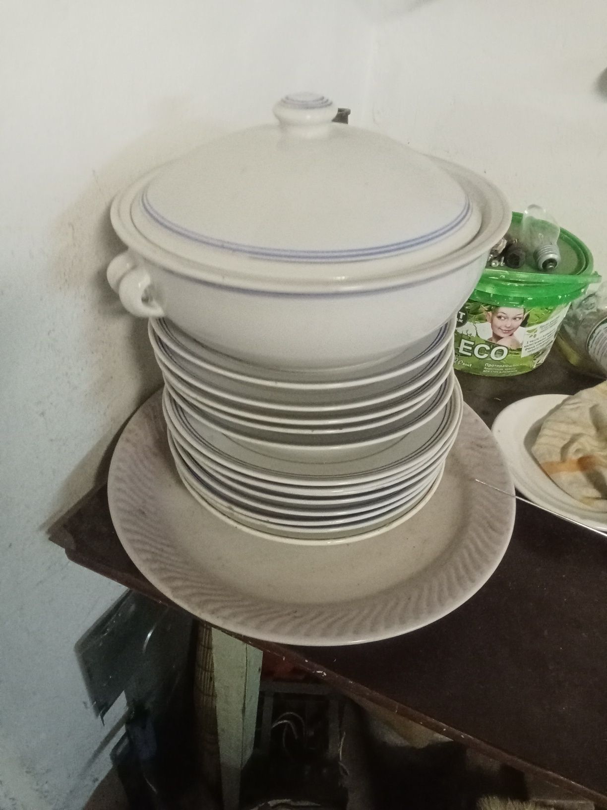 Продам, столовый сервиз, с супницей