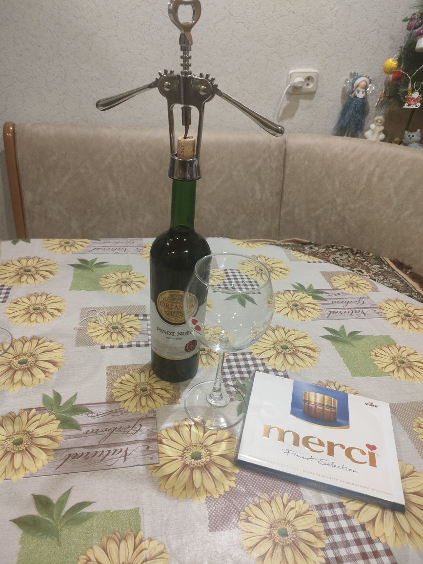 Продам бокал для вина!!! Цена за один бокал, можно поштучно! Не менее2