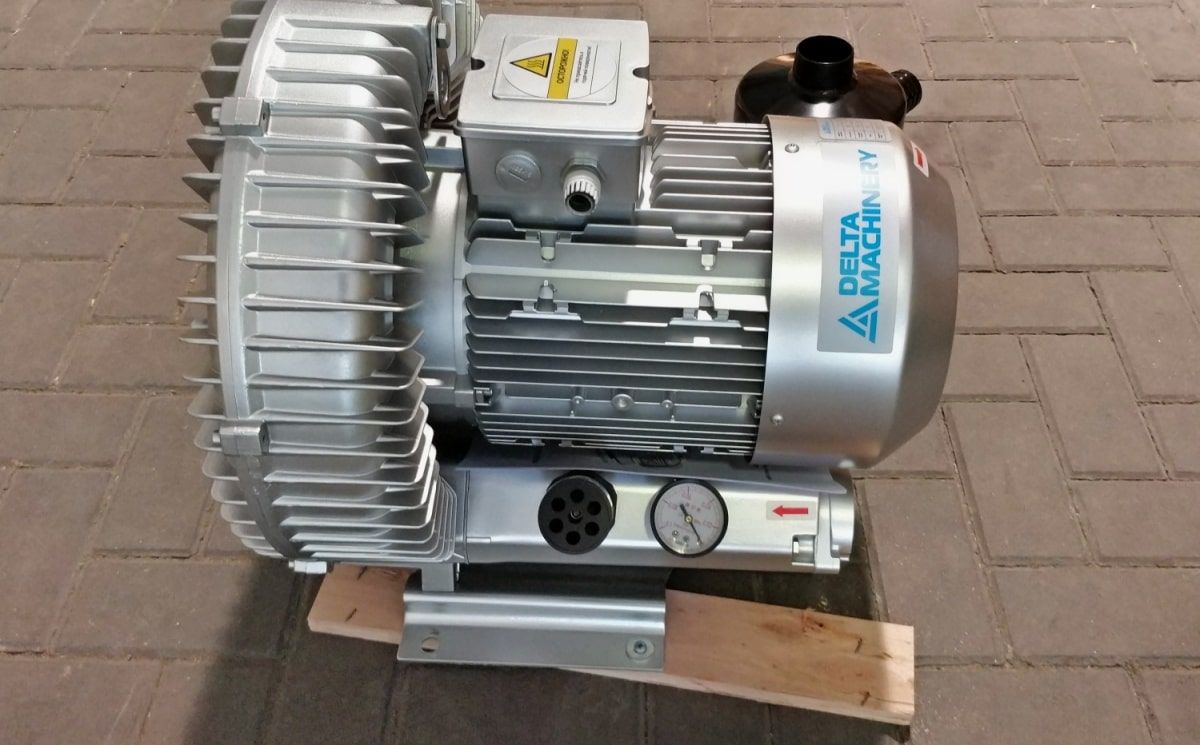 Вихревой вакуумный насос VP-5500