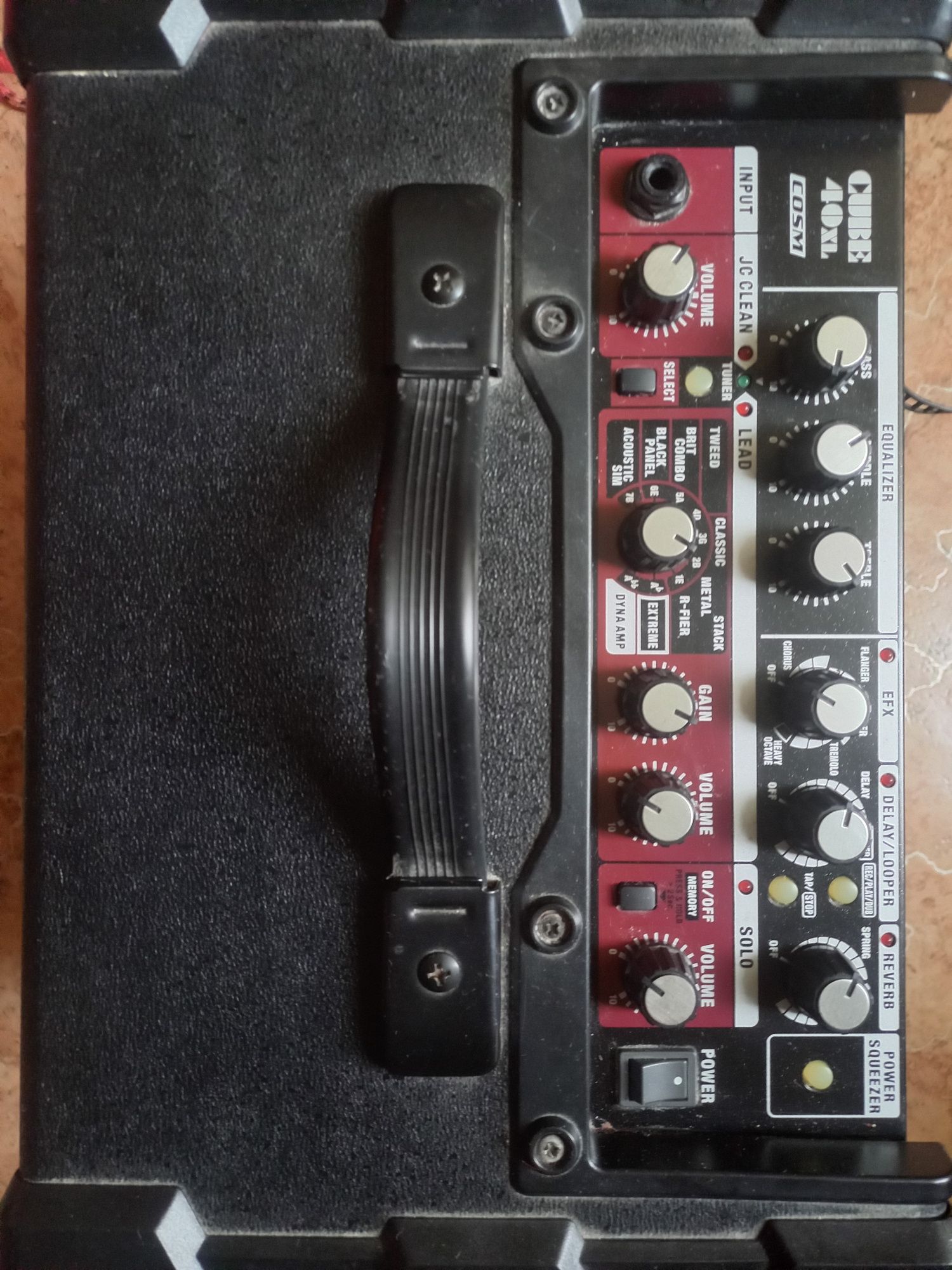 Комбоусилитель ROLAND CUBE 40 XL cosm
