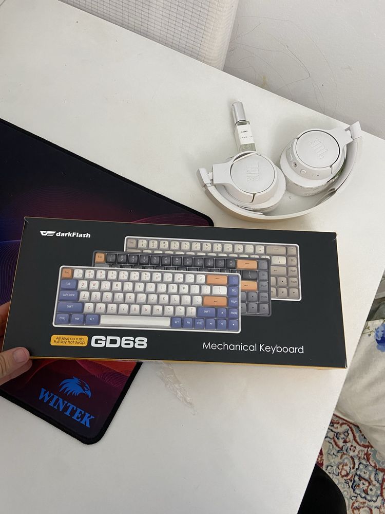 Игровой мышка наушник клавитура +сетевой усилтель