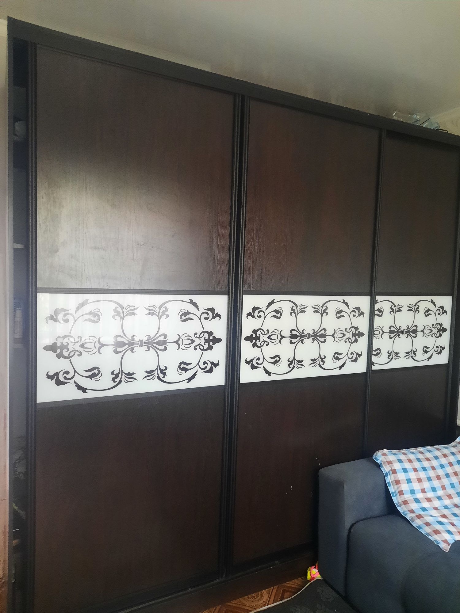 Продам шкаф купе 3 дверной