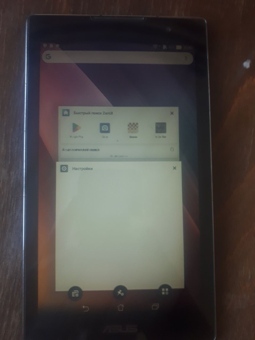 Asus ZenPad C 7.0 наклеено защитное стекло