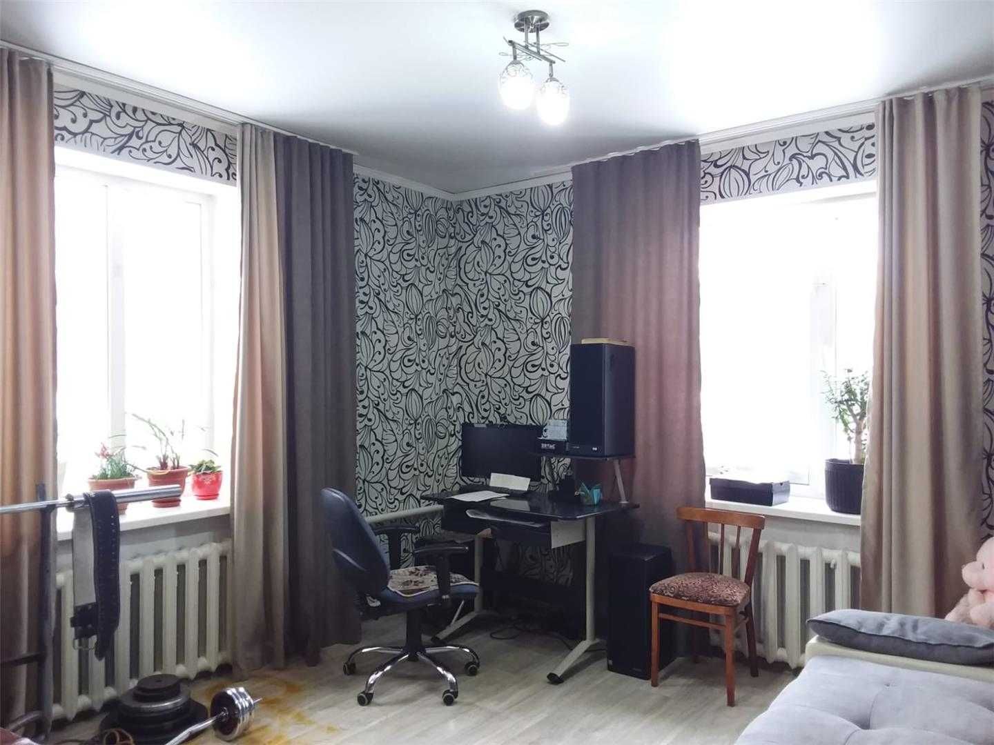 Продаю 4 комнатный дом в Пришахтинске, район школы №18.