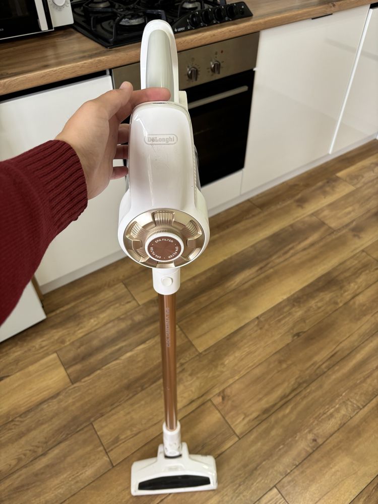 Беспроводной пылесос Delonghi