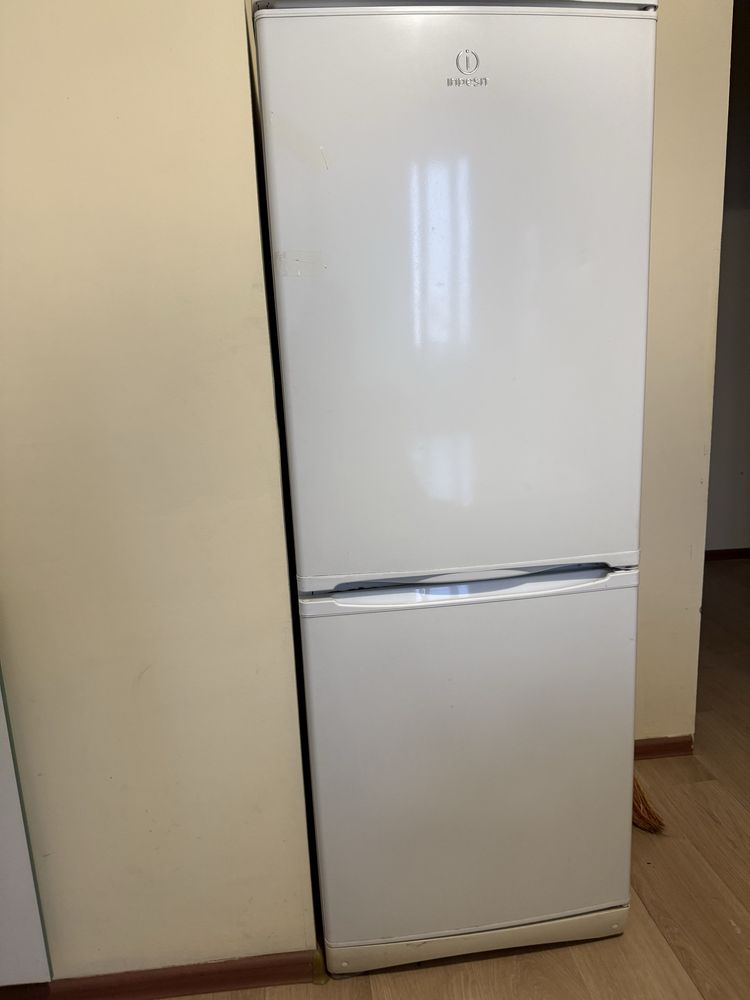Продается холодильник