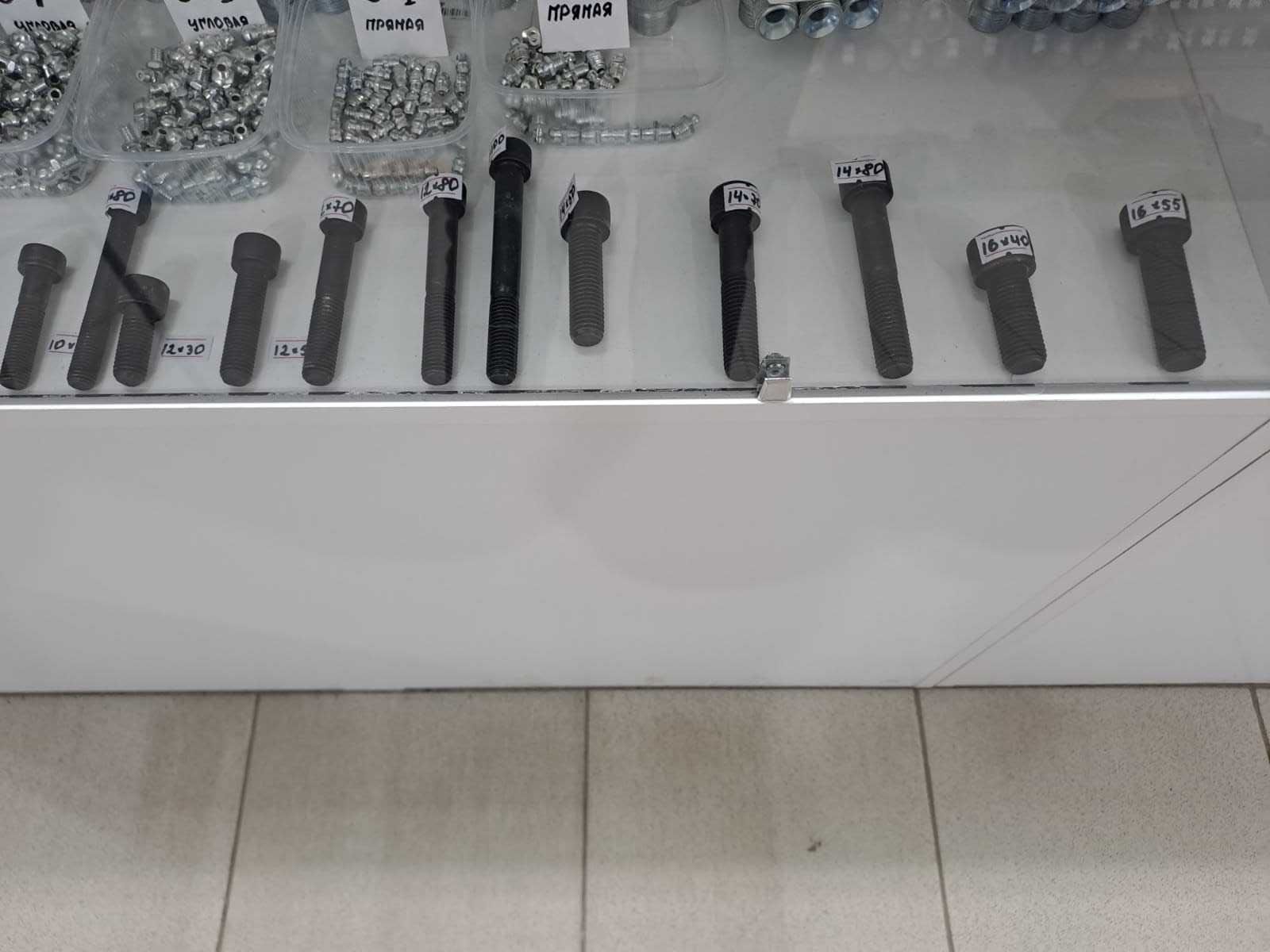 Усиленный болт под шестигранник