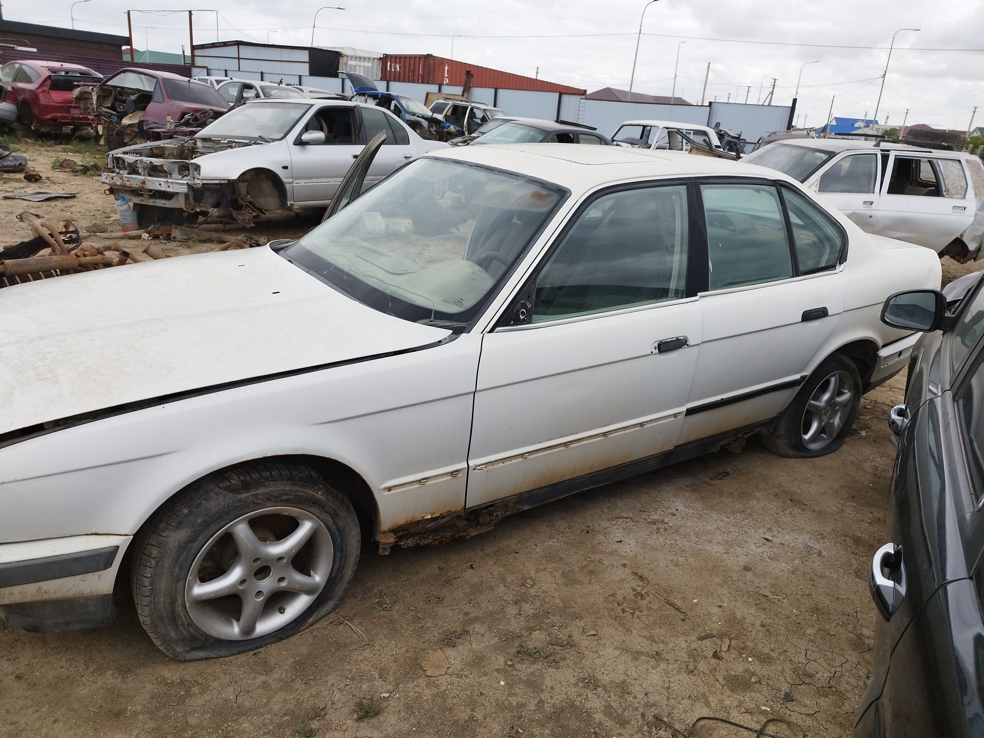 БМВ 525 по запчастям, Авторазбор BMW
