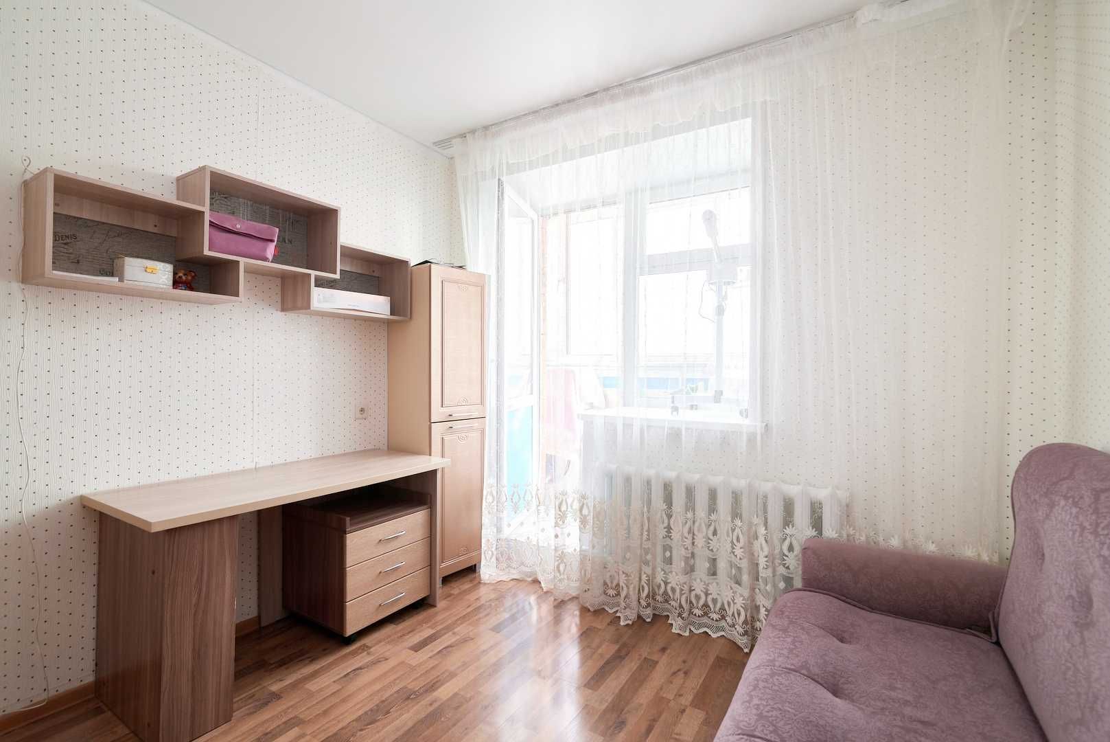 В продаже 2 ком студия в центре левого берега