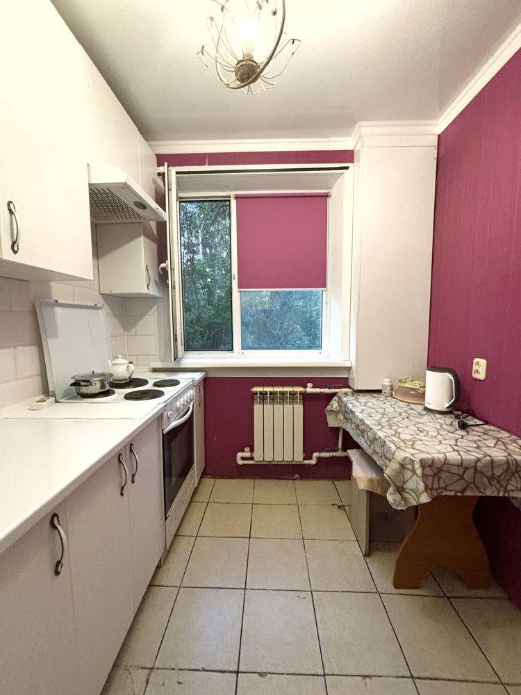 Продается 1 комнатная квартира 19 -мрн, дом 40.