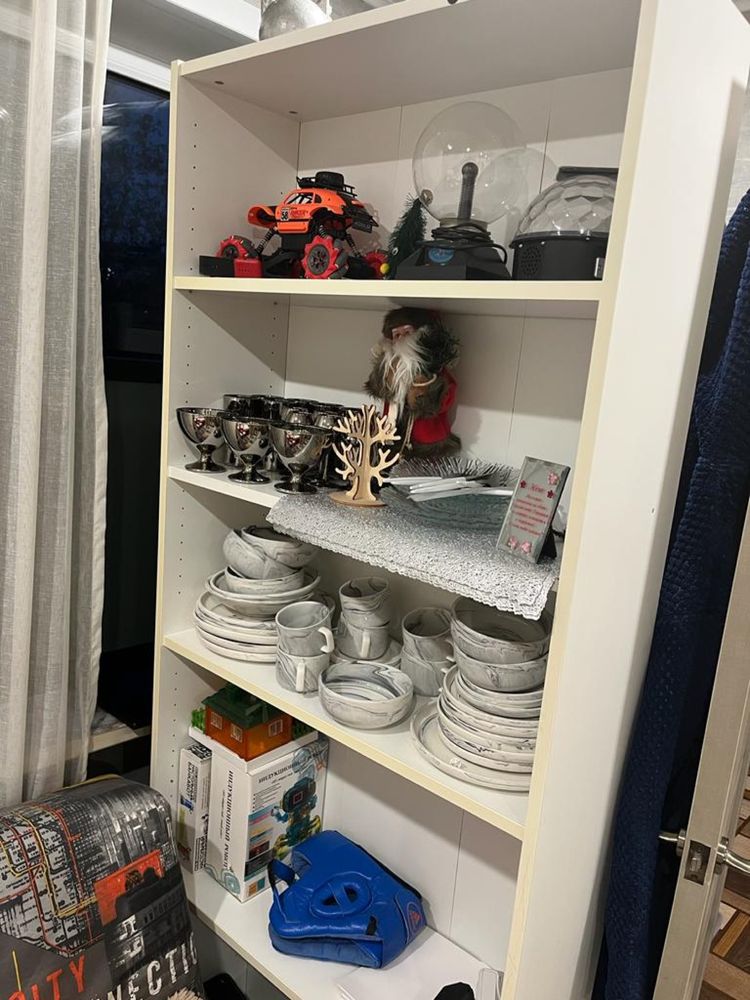 Продам стелаж ikea .