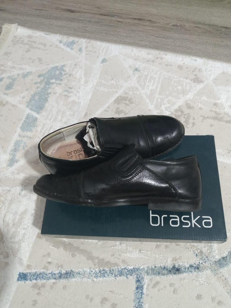 Пр.ботинки черные,кожа,38 размер, фирма braska,недорого