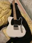 Squier Sonic Esquire H Telecaster в цвете Arctic White