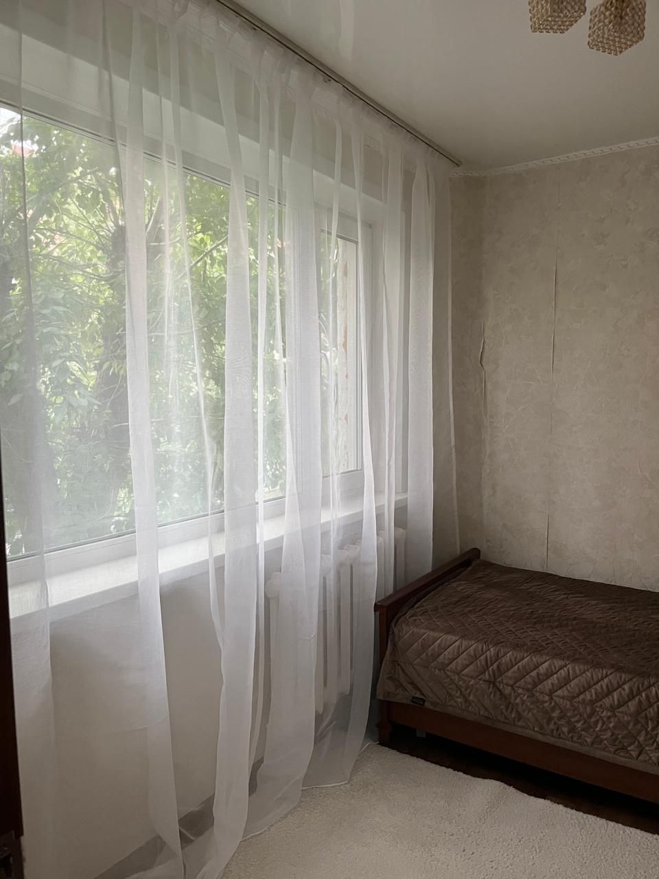 Продаётся трёхкомнатная в хорошем районе