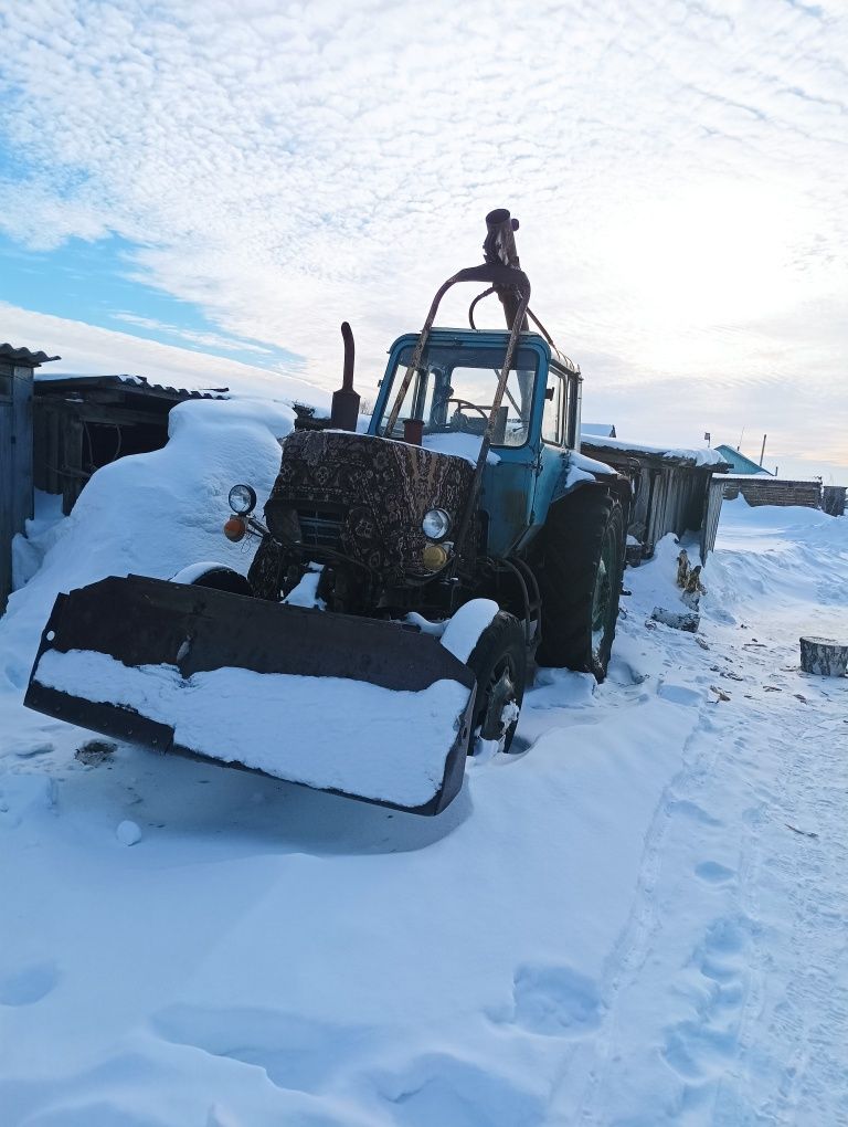 Продам трактор мтз-82  с буровой установкой