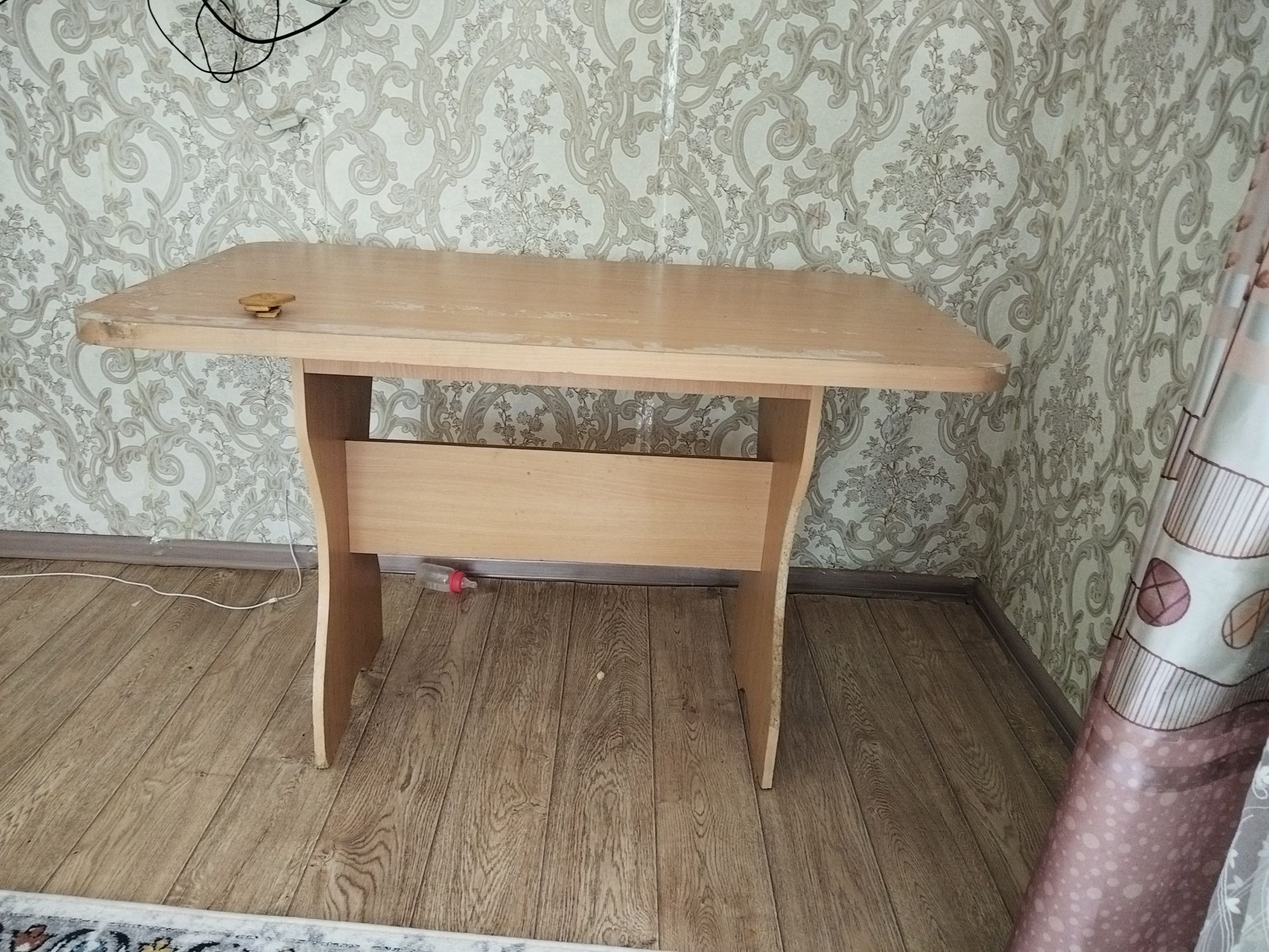 колданылган Стол сатылады